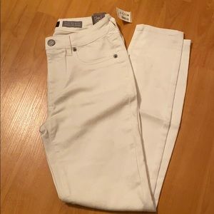 White Aero High waisted jeggings